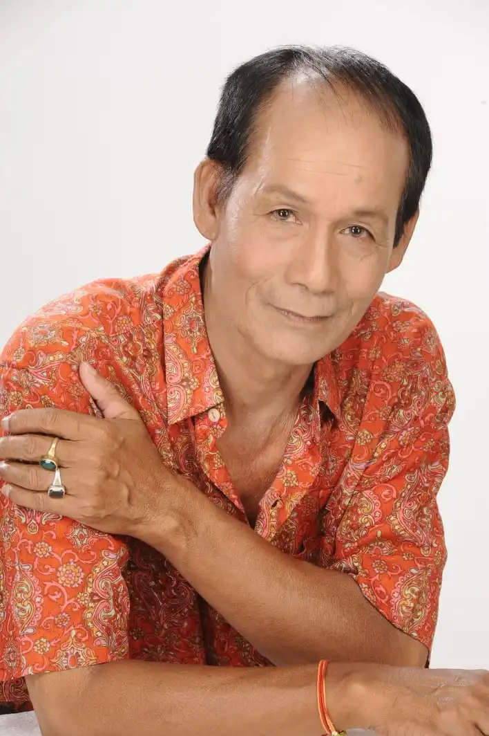 Kanak Lal Swargiary with family members